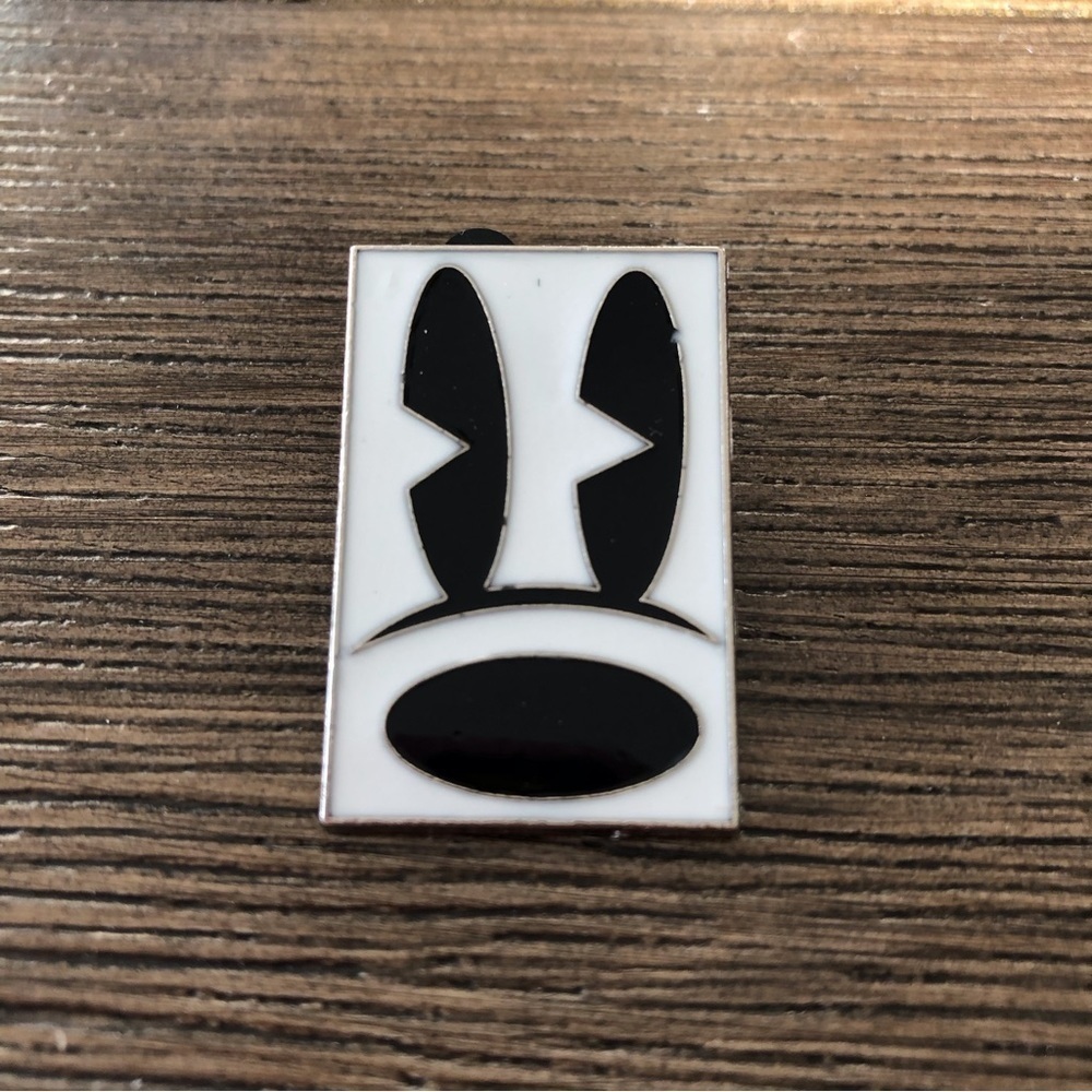 Disney Official Trading Pin: oh Mickey!: Mickey Mouse Close up of face